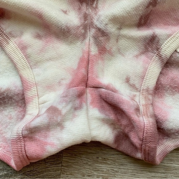 PINK Victoria's Secret Curved Hem Tie Dye Fleece Shorts Size Small - Picture 7 of 10